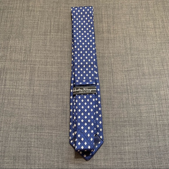 Salvatore Ferragamo Fish Print Silk Tie (Blue) - Picture 5 of 11